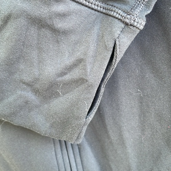 GapFit Jacket - Picture 4 of 6